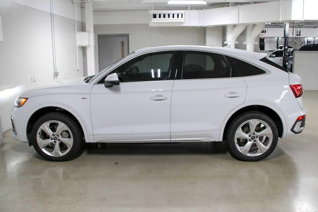 audi q5 sportback 2024 WA15AAFY2R2049556 image audi q5 sportback 2024 WA15AAFY2R2049556 image